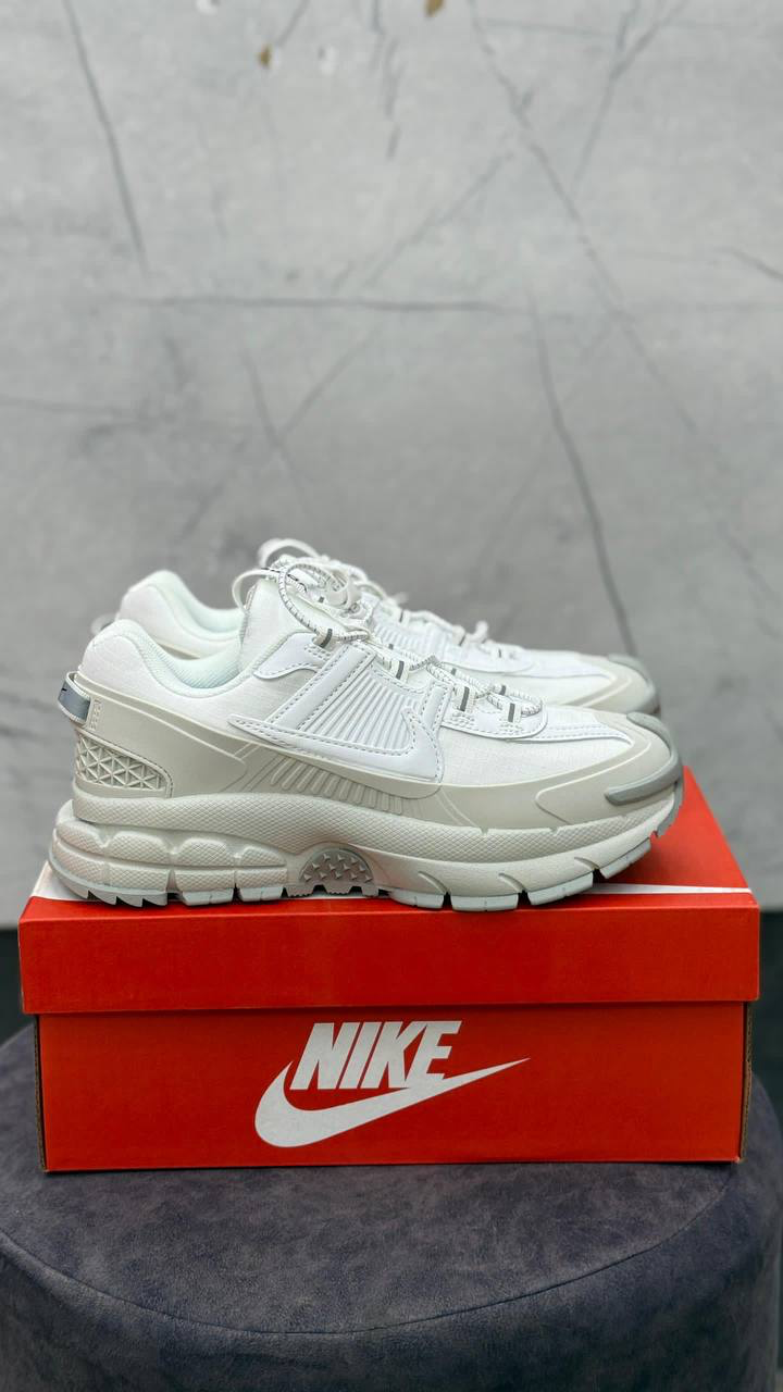 Nike zoom vomero نایک زوم